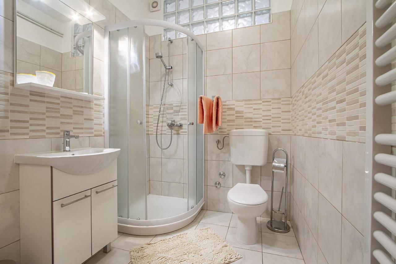 Apartmani Justic ニヴィーチェ エクステリア 写真