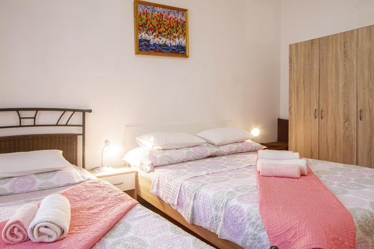 Apartmani Justic ニヴィーチェ エクステリア 写真
