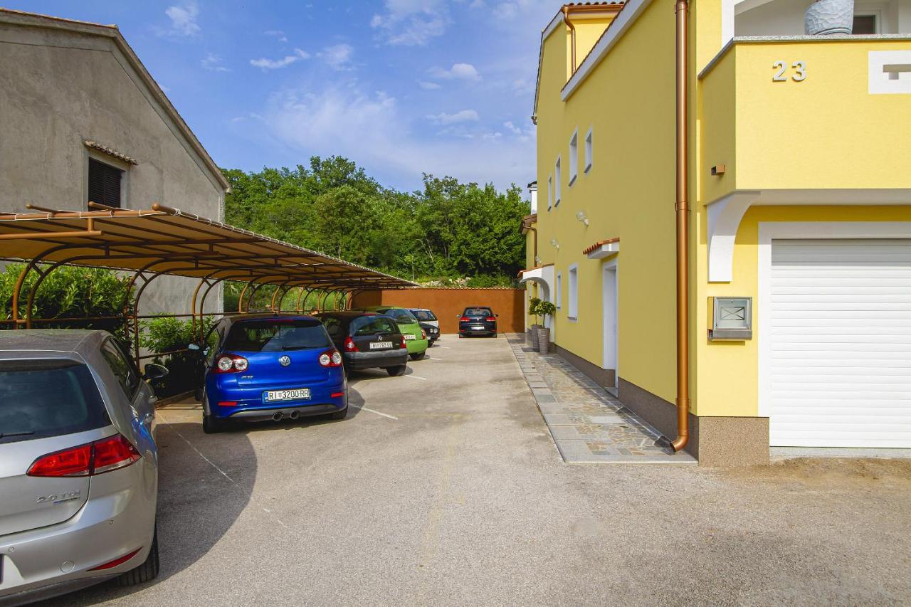 Apartmani Justic ニヴィーチェ エクステリア 写真